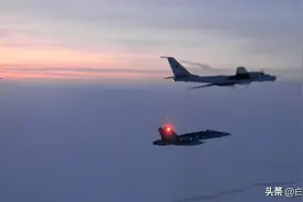 中俄机群抵近阿拉斯加，轰-6和F-35空中相遇，美国反应比谁都大图片