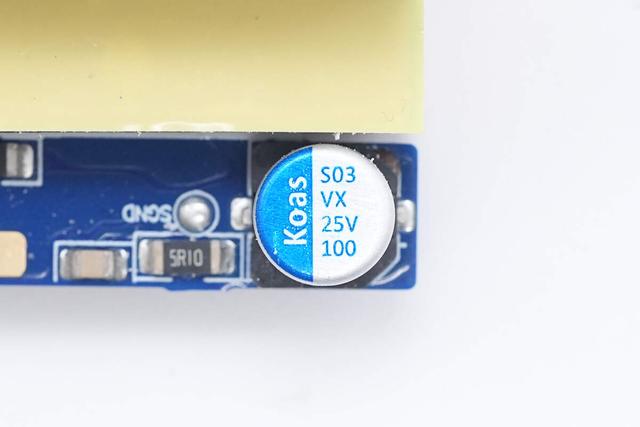 小米120W澎湃秒充+100W PD快充，酷态科10号超级电能充mini拆解