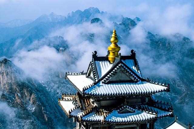 中国人一生最值得攀登的7座山峰，完成3座可称行者，5座已是大师