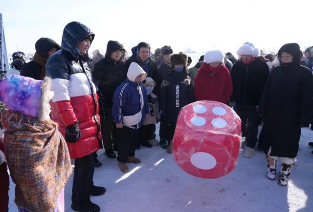 冰雪涮肉、篝火派对等人气旺！锡市冬季那达慕暨蒙古马超级联赛开幕！