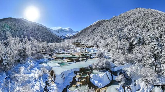 瑶池仙境入画来！黄龙的冬日，每一帧都是大片🤩