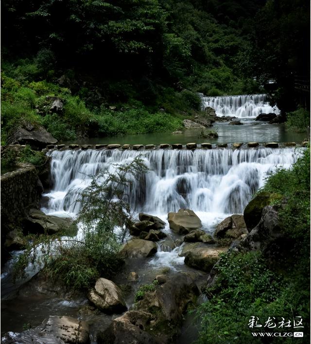 在尼珠河与山水私语。