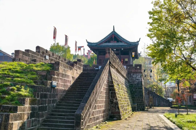 亲子游可以去哪？芦山帮你安排！