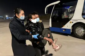 旅客受伤 东航山西分公司MU5146航班机组人员悉心照顾图片