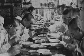 二战，日军伙食供应差距为啥这么大？陆军饿肚子，海军顿顿大餐图片