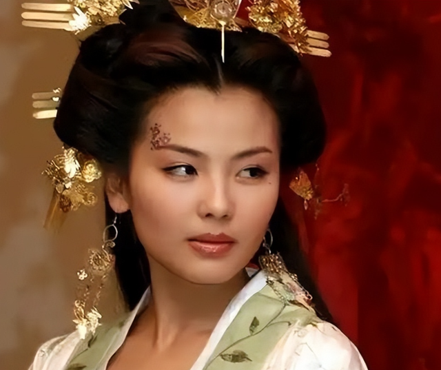 他曾与刘涛同床共枕4年，如今年过六旬依旧未娶，刘涛直言愧疚