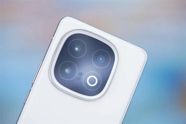 三星2K屏+7000mAh！iQOO新机曝光