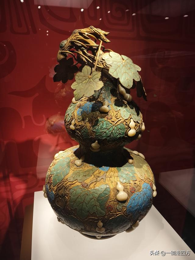 在辽宁省博物馆新馆的一楼特展区，能集中看到不少这里的镇馆之宝