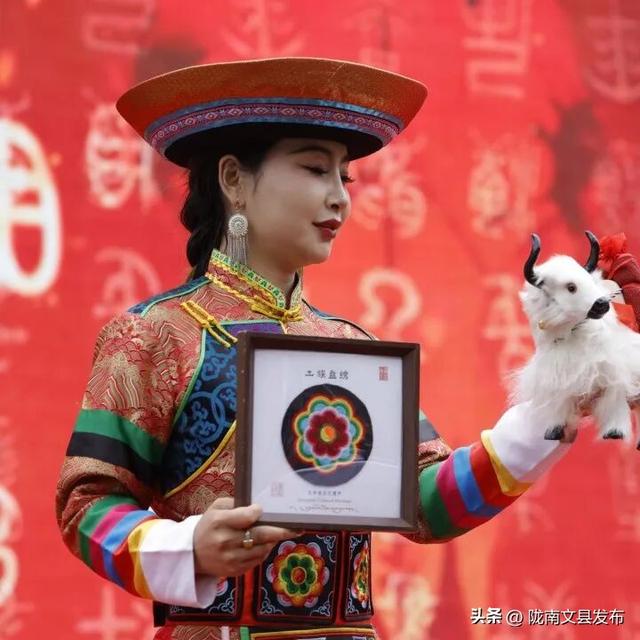 正月十五的白马山寨