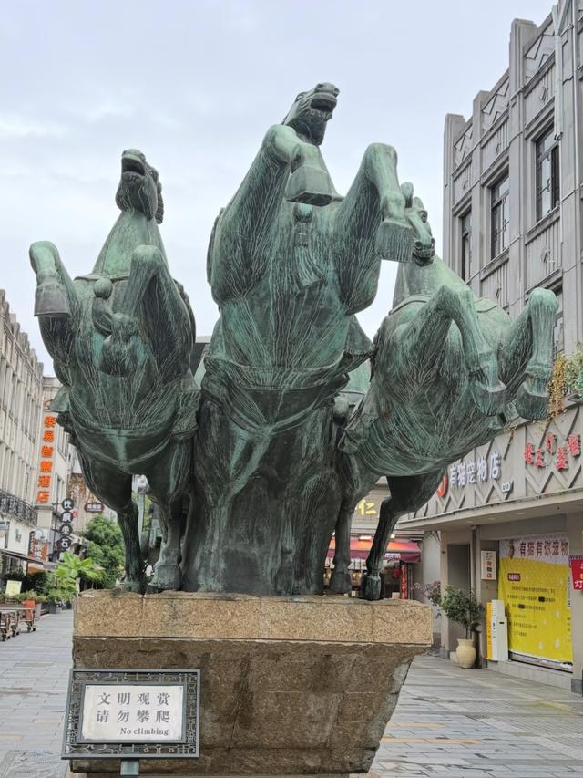 刚从温州回来，毫不夸张的说：未来最有闯劲的城市肯定是温州