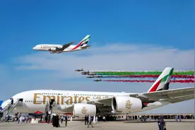 歼-10千里奔袭飞抵中东，与四国战机“斗法”，气势一点也不输图片