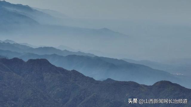 沁源的秋：一半湛蓝，一半绚烂