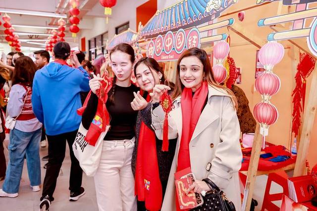 中非合作不止铁路港口！人文交流成压舱石，解锁中非合作新密码！