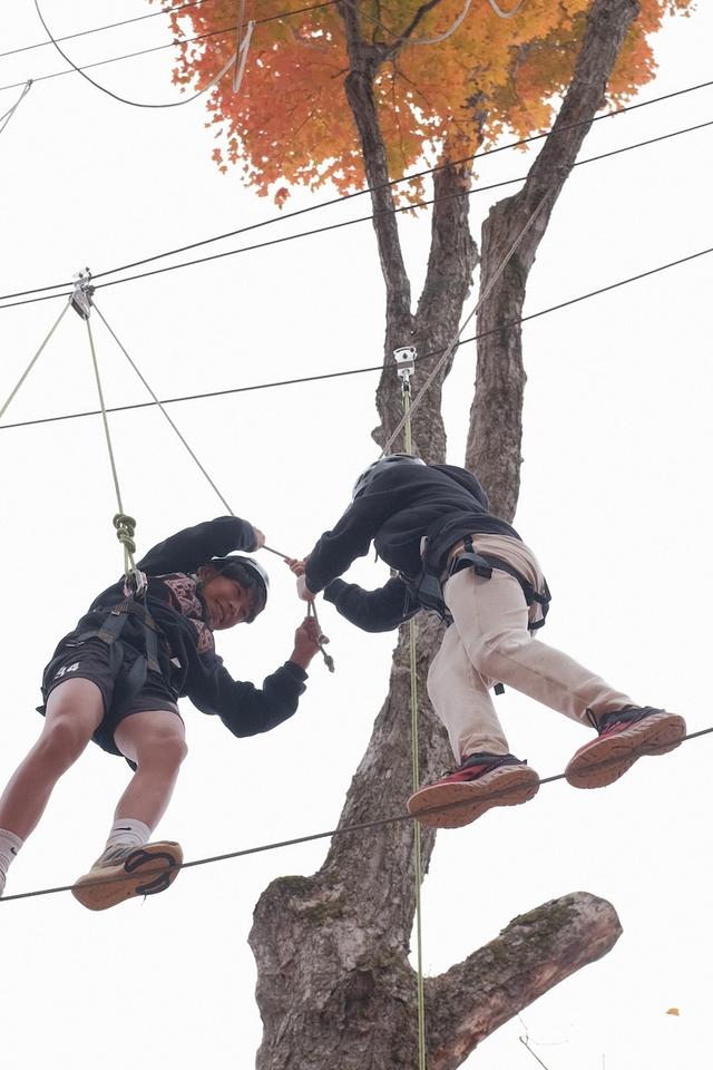 邦德一年一度的传统项目"Kawartha Camp"