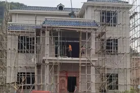 我真的不敢回农村建房了！ 老家离县城8公里，我却拒绝父亲的要求图片