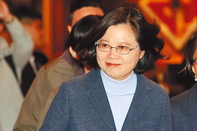 美专家罕见达成一致：一旦台湾回归中国，美国可能就剩一条路可走