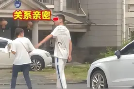 婚内出轨！绍兴女护士老公送锦旗致谢，事件背后真相曝光图片