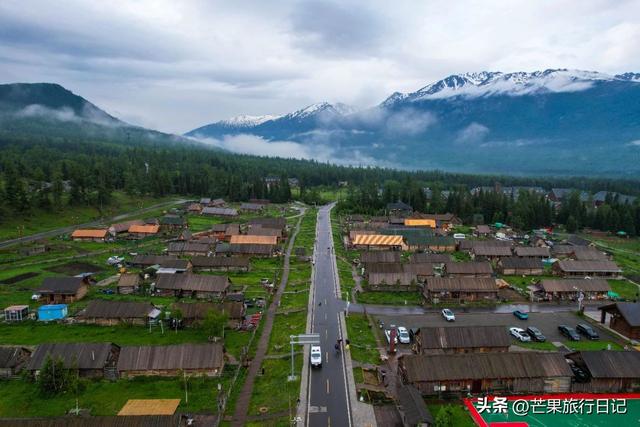 新疆与俄罗斯交界有个县，出了三个世界级景点，风景绝美不输瑞士