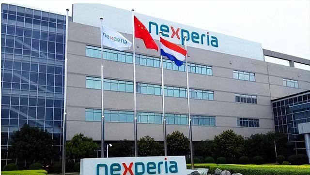 荷兰光刻机靠华稀土，却帮美卡中脖子！忘了40年前被中国精准反制