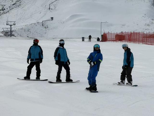 新疆昌吉州“冬游天山别样暖”冰雪嘉年华启幕