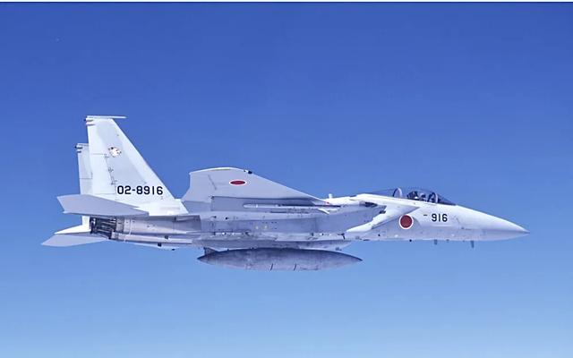 日本深夜通报：F-15J两次遭中国歼-15雷达锁定，到底发生了什么？