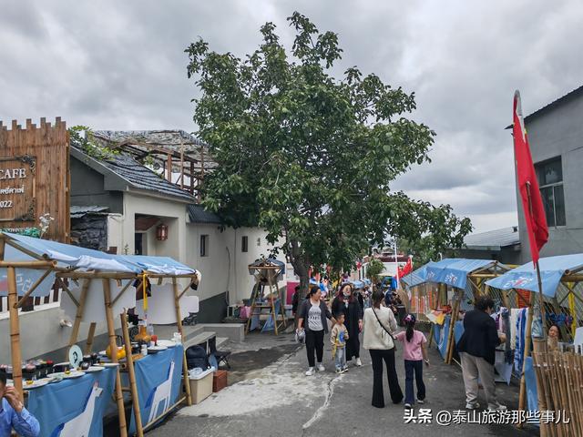 泰安：它是一个新开业创意街区，距红门 2 公里，汇集16 个特色摊位