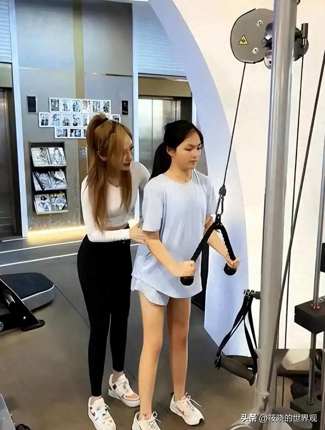 李湘也没料到，频繁进出高端场所的女儿王诗龄，已成为她最大底气