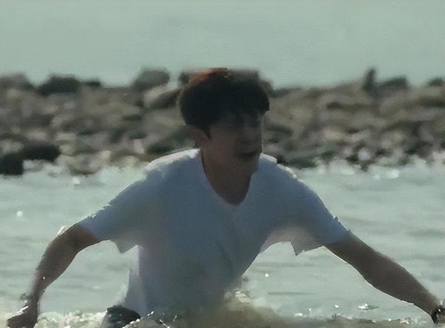 还未开播就骂声一片！央八力挺却差评如潮，一级演员被指戏混子