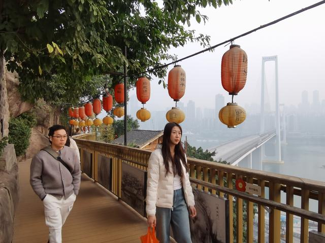 山城步道丈量消费温度