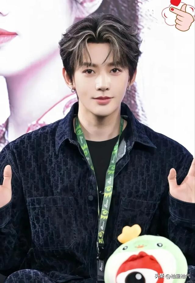 看了他们的照片 突然间就理解了为什么说有些人天生是当明星的料