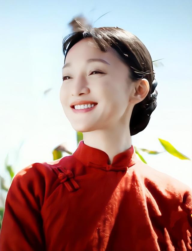 看完《红高粱》，再看《生万物》，我想说：没有对比就没有伤害