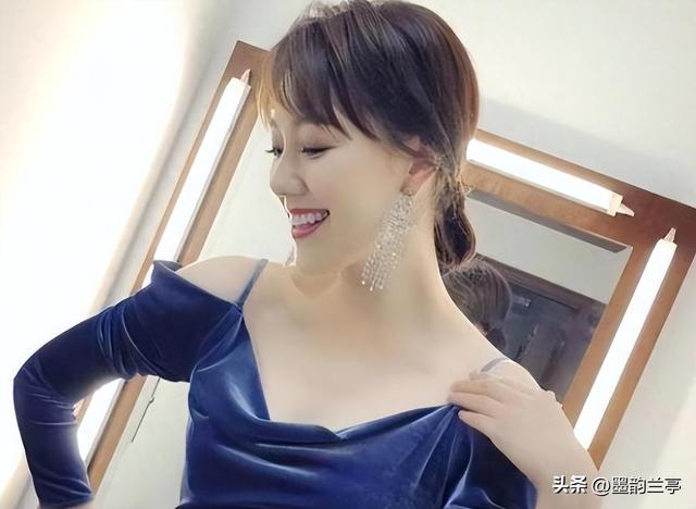 私生活混乱、被央视开除、陪睡上位？王冠身上的标签究竟有多离谱