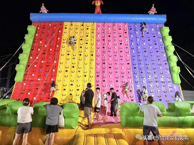 白马盛典·星光夜市：千年史诗与人间烟火的夏夜狂想曲
