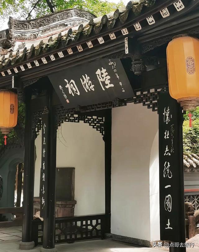 成都清凉避暑胜地，千年前就已闻名，风景如仙境，地铁公交直达！