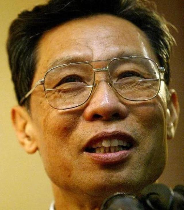 87岁叶剑英病情危急，中央紧急调派钟南山到北京，最终力挽狂澜