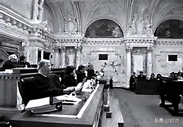 巴基斯坦一夜变天！总统总理双双让步	，33年的军政府阴影重现？