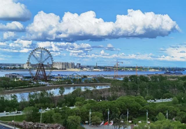 中国最北的城市，距俄罗斯第三大城750米，过去是省会如今又火了