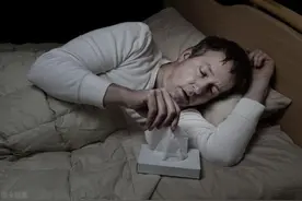 经常夜间盗汗怎么办？与4大原因紧密相关，中医专家教你如何调理图片