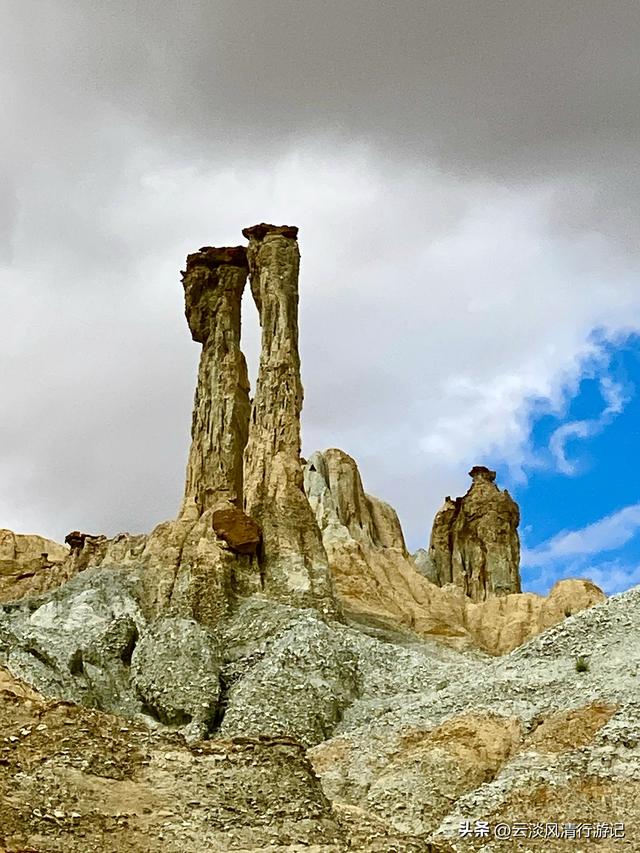 玛琅峡谷，札达土林最佳观赏点之一，有绝佳的日出日落和星空银河
