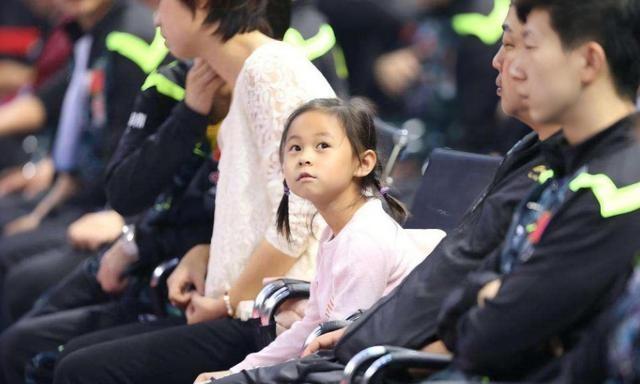 徐威也没想到！张怡宁13岁女儿徐俏俏，如今成了两口子最大的骄傲