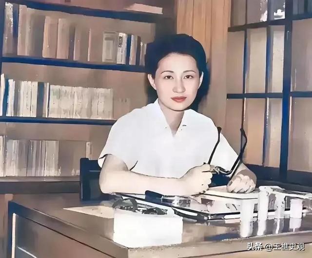 这是张学良老婆，赵四小姐真实样貌，并非演员饰演！