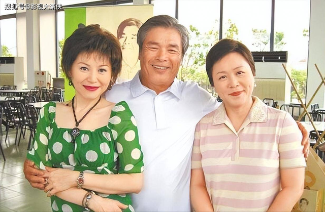 和6个老婆共处一室	，每月7万零花钱，71岁宝刀未老又娶小20岁娇妻