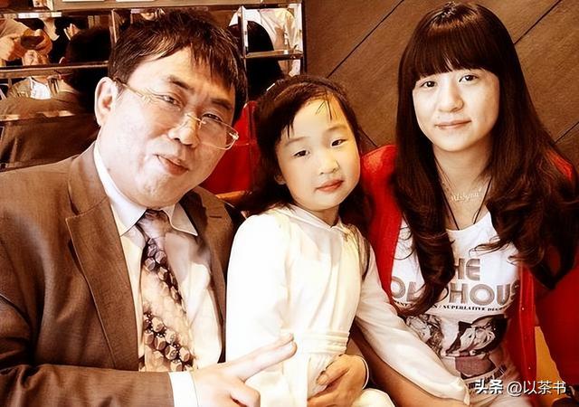 原来她们是聂卫平妻子，第一任棋手，第二任王刚妹妹 第三任最特别