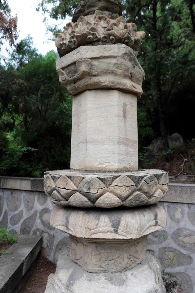 卦山天宁寺塔林——交城