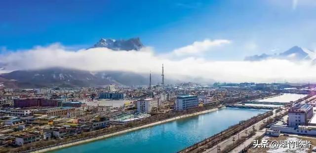 中国为何耗费35年时间，在离印度不足百公里的无人区建一座城市？