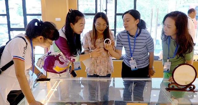 「雅安」全国百家旅行商走进“熊猫老家”宝兴开启“引客入宝”新篇章