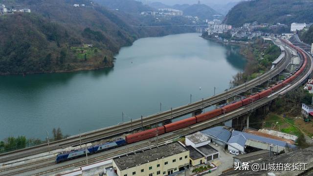 陕西享有“小重庆”美誉的县，一元缆车俯瞰江岸，美食暖胃又暖心