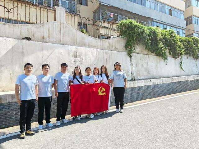 兰州深港出租车有限公司成功举办第二届登山比赛暨主题党日活动