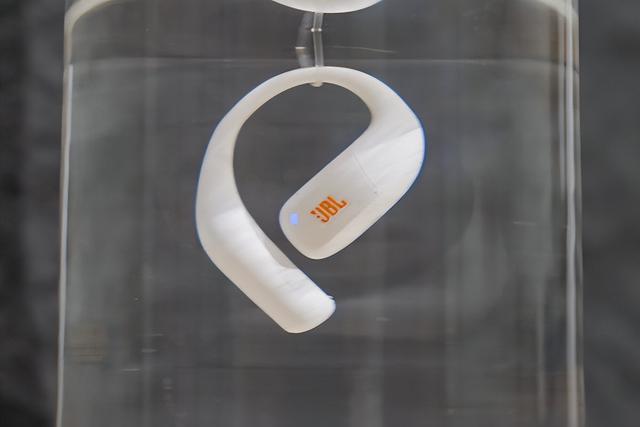 个性化运动装备 全天候佩戴体验 JBL ENDURANCE ZONE悦动圈耳机评测