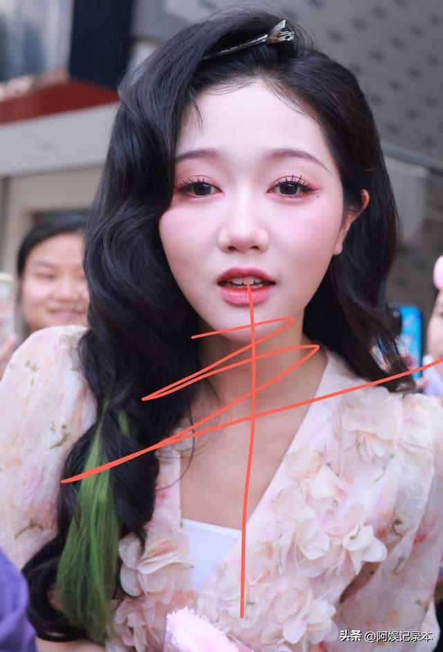 短剧女主离了滤镜差距有多大，看郭宇欣就知道了
